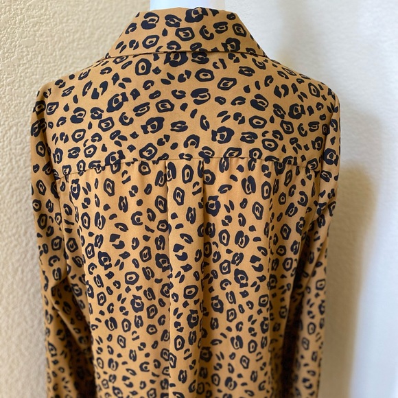 NWOT Who What Wear Leopard Print Blouse - Picture 6 of 7